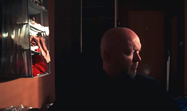 THE STRANGE FOCUS TRICK